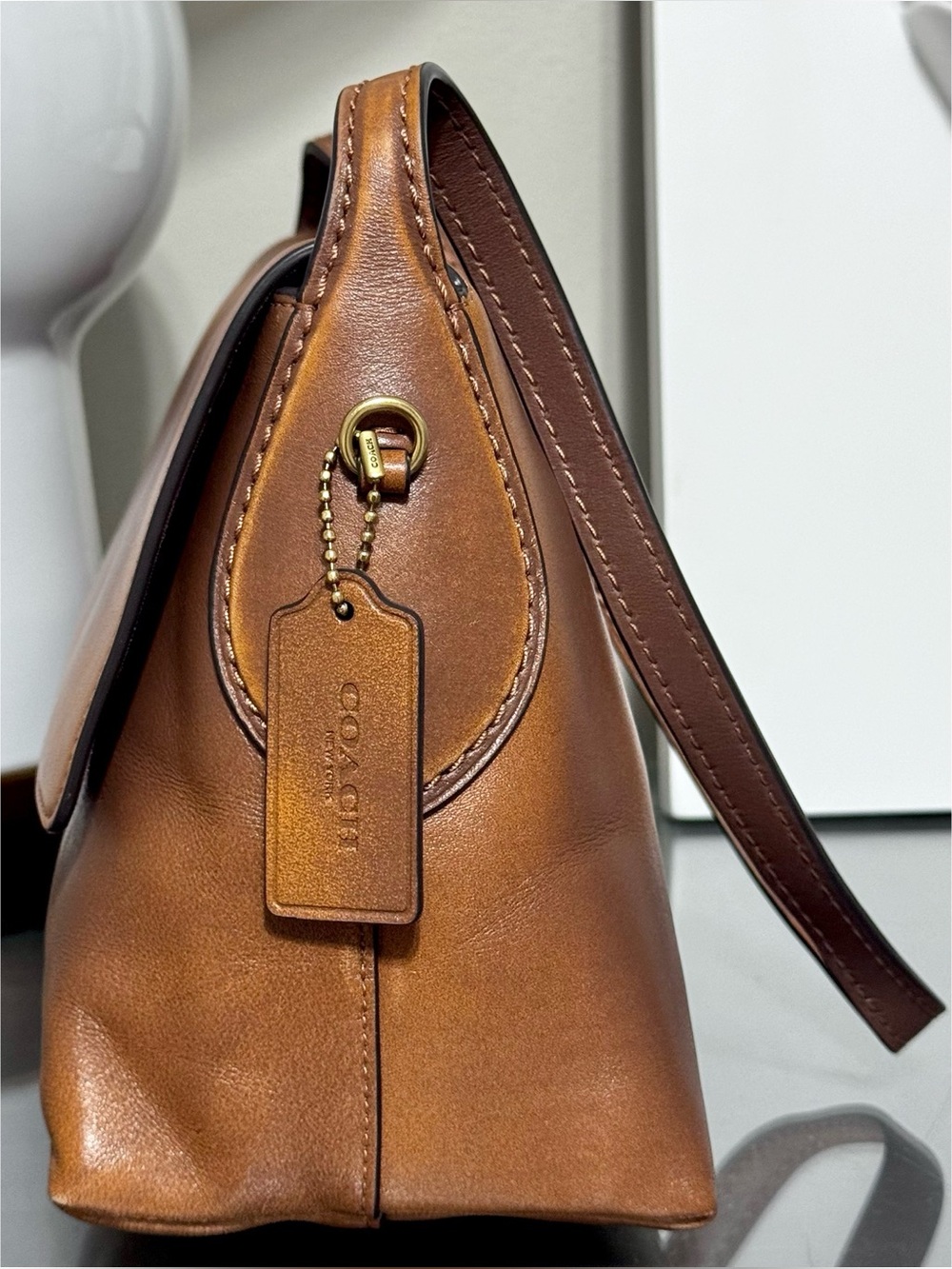COACH Chelsea Shoulder Bag 30 In Loved Leather, BRASS/BROWN - Picture 4 of 9